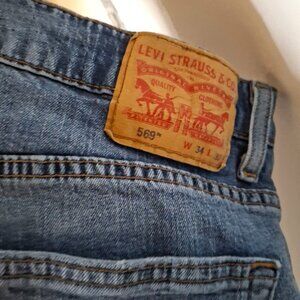 Levi's 569 Loose Straight Fit Jeans | Distressed W34 L30 (Measured 18"x27.5")